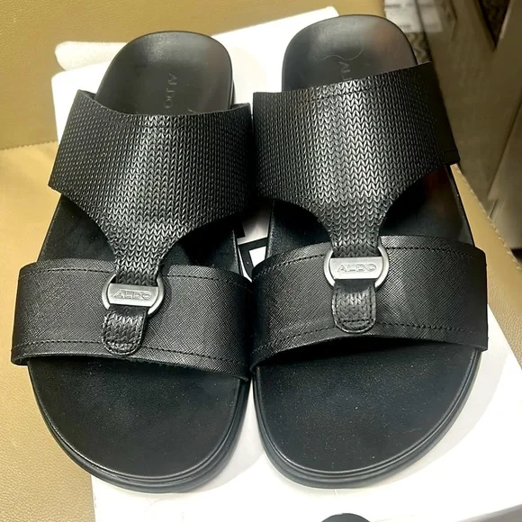 New in Box Men’s leather sandals, Sz 12 Men main image 3